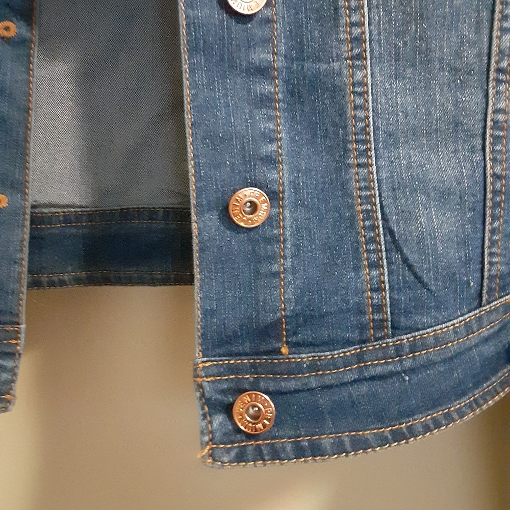 Jean jacket - Picture 2 of 4